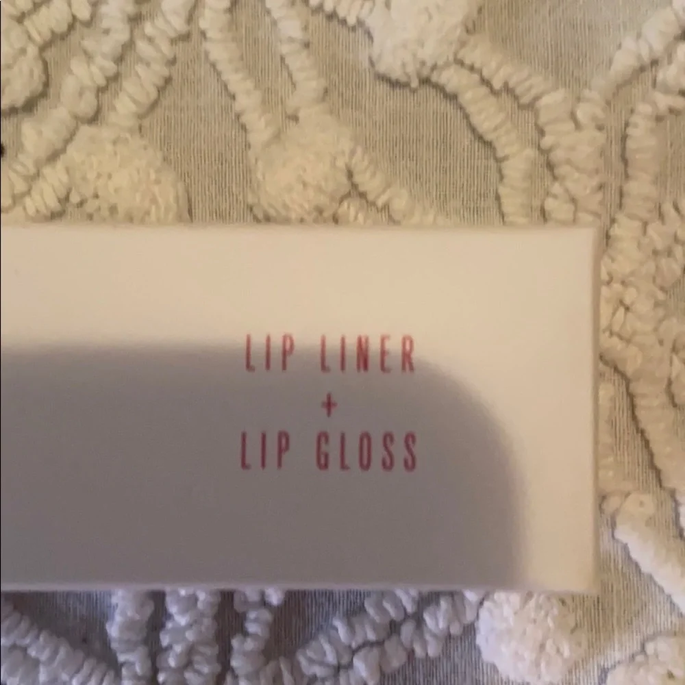 Kab lip liner and lip gloss